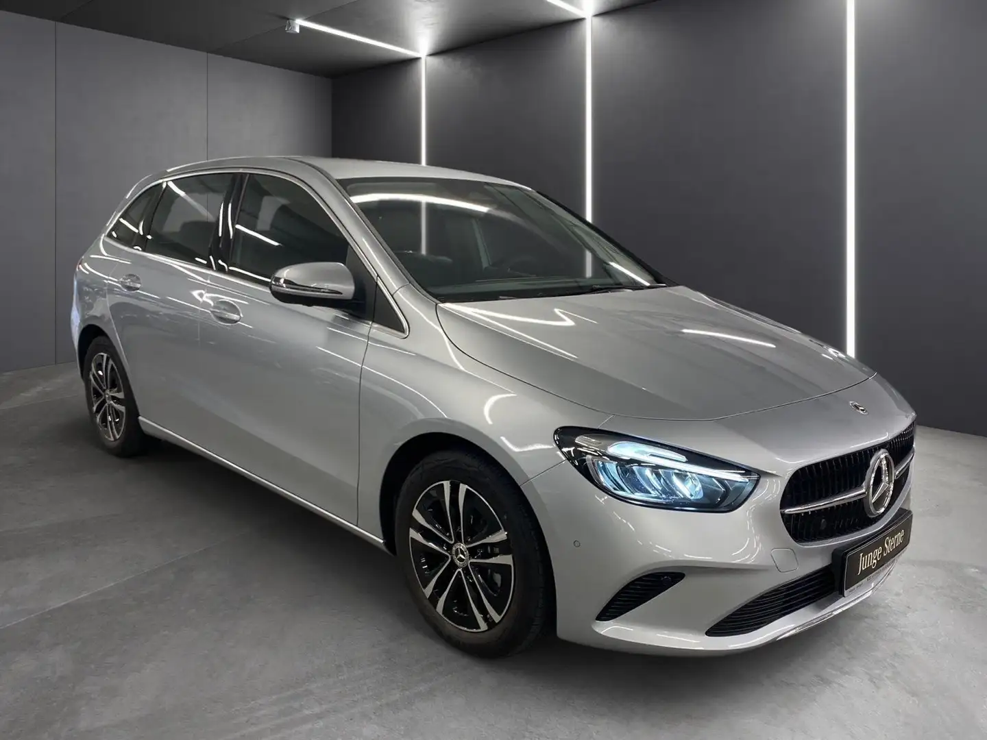 Mercedes-Benz B 200 Progressive*AHK*Totwinkel*360°*LED*CarPlay Silber - 2