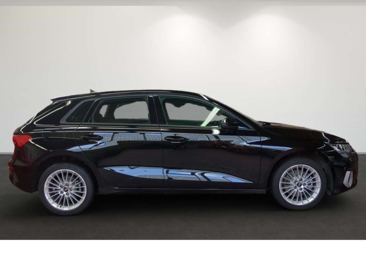 Audi-A3-Sportback 40 TFSI e advanced Navigation SHG Ganzj