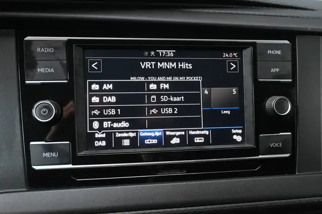 Volkswagen Transporter view 13