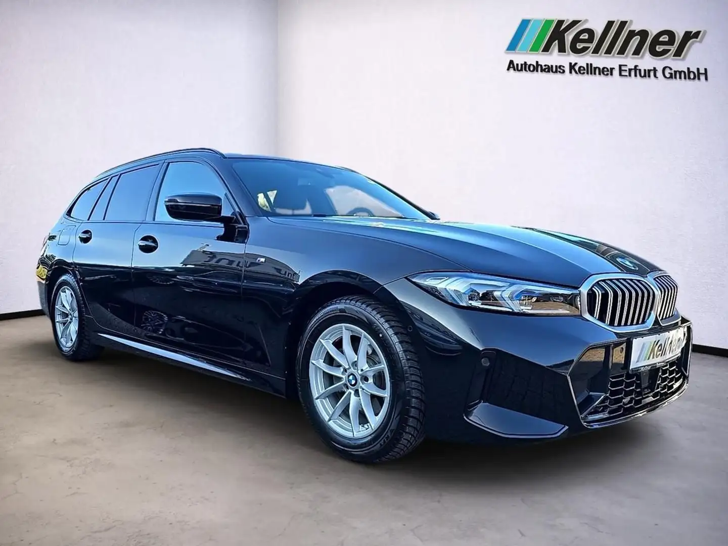 BMW 320 i Aut. M-Sport+AHK+Head-Up+ACC+HIFI+CarPlay+ Zwart - 2