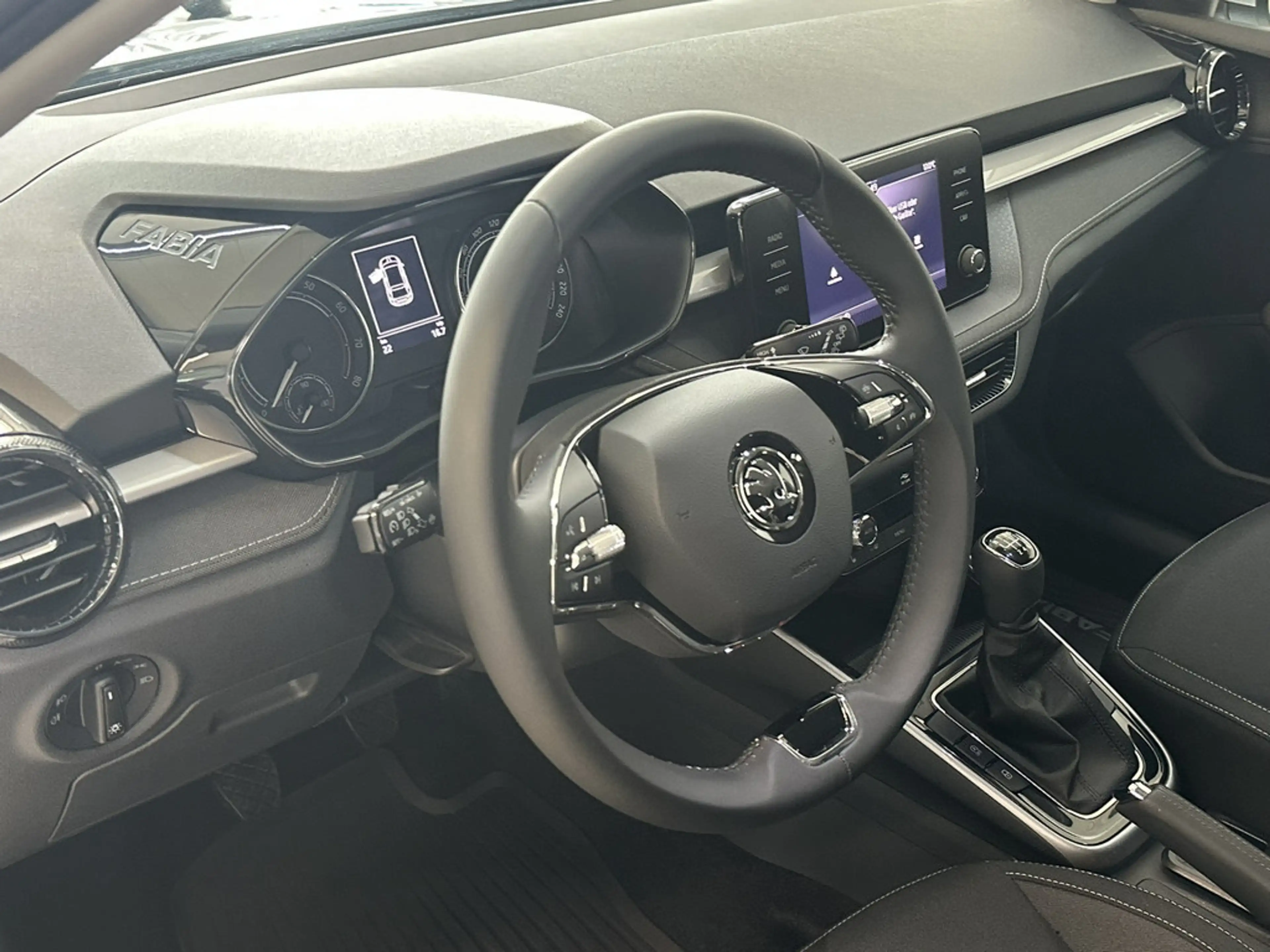 Skoda Fabia 1.0 TSI Style KLIMA PDC SITZHEIZUNG LED — photo 13