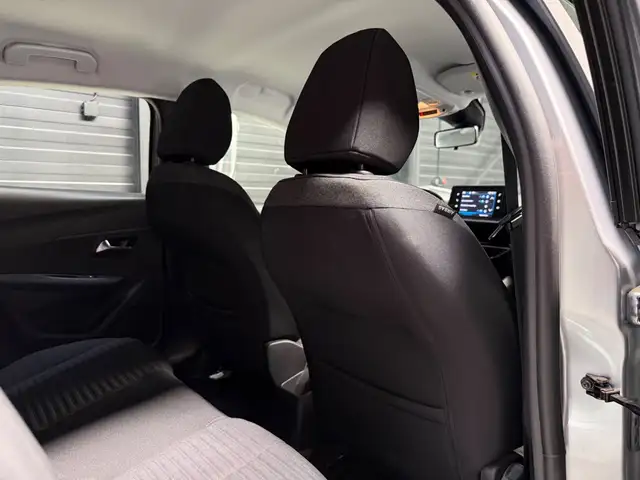 Peugeot 208 view 15