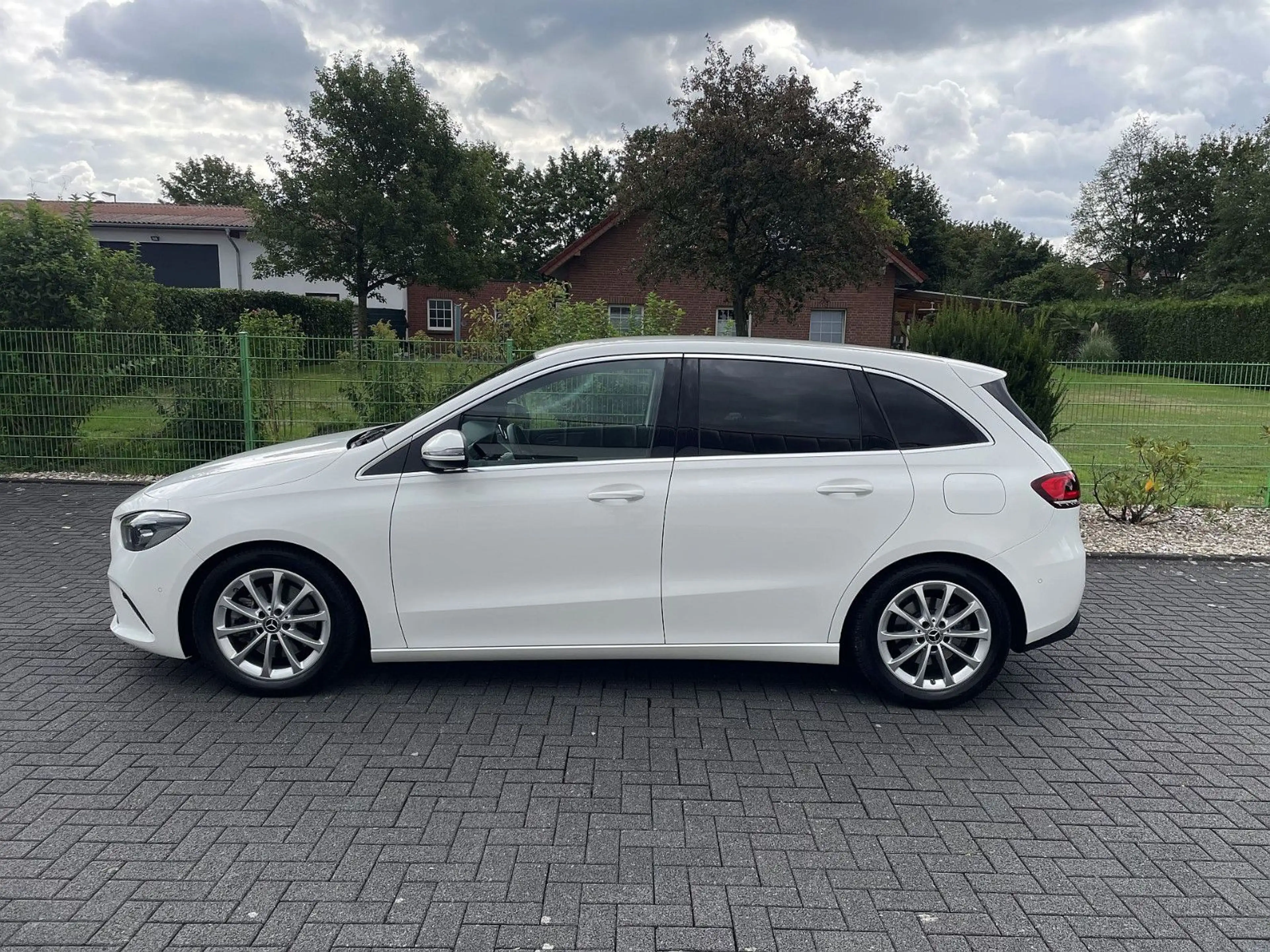 Mercedes-Benz B 220 4MATIC DCT M-BEAM*CAM*ACC*MBUX*STDHZG* — photo 7