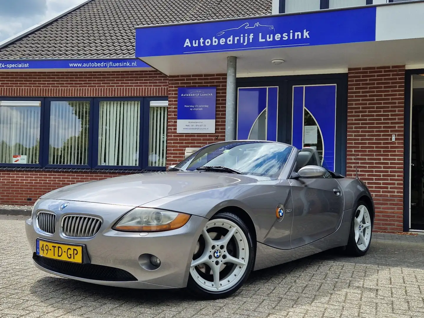 BMW Z4 Roadster 3.0i S M-Sportonderstel Cruise Control El Grijs - 2