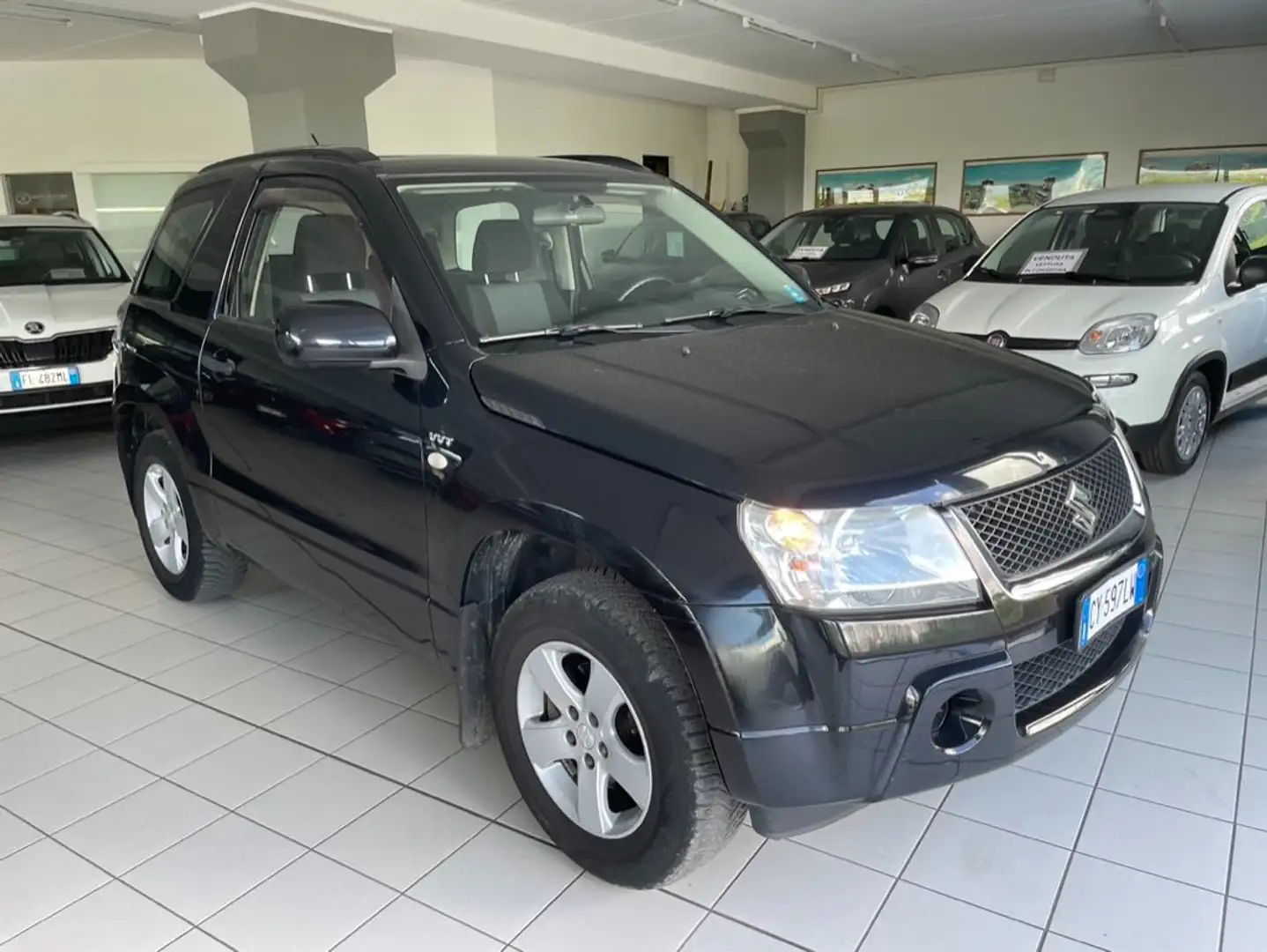 Suzuki Grand Vitara Grand Vitara 3p 1.6 vvt 16v NEW PATENTATI Fekete - 1