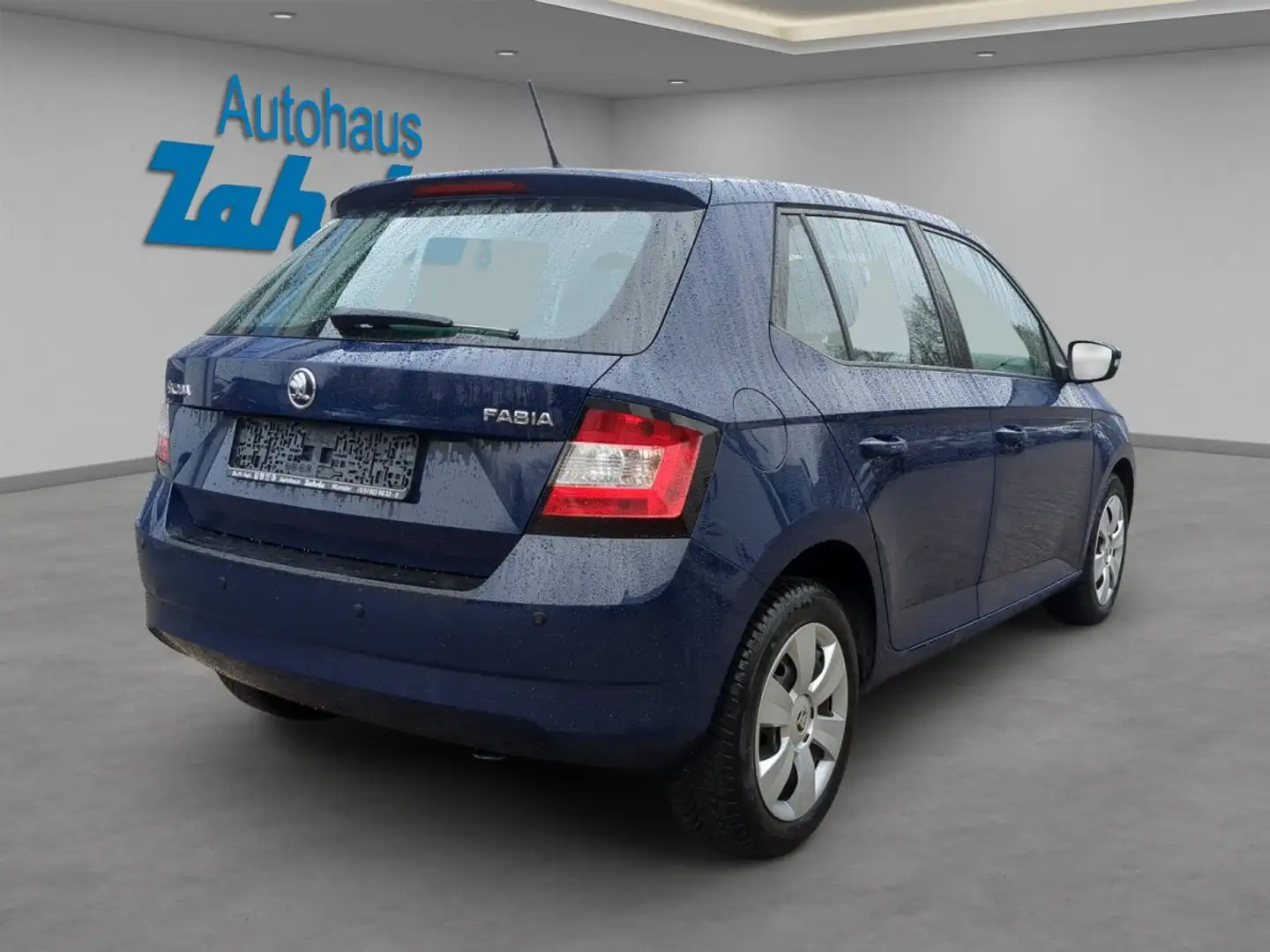 Skoda Fabia Fabia 1.0 MPI Cool Edition Green tec Blauw - 2