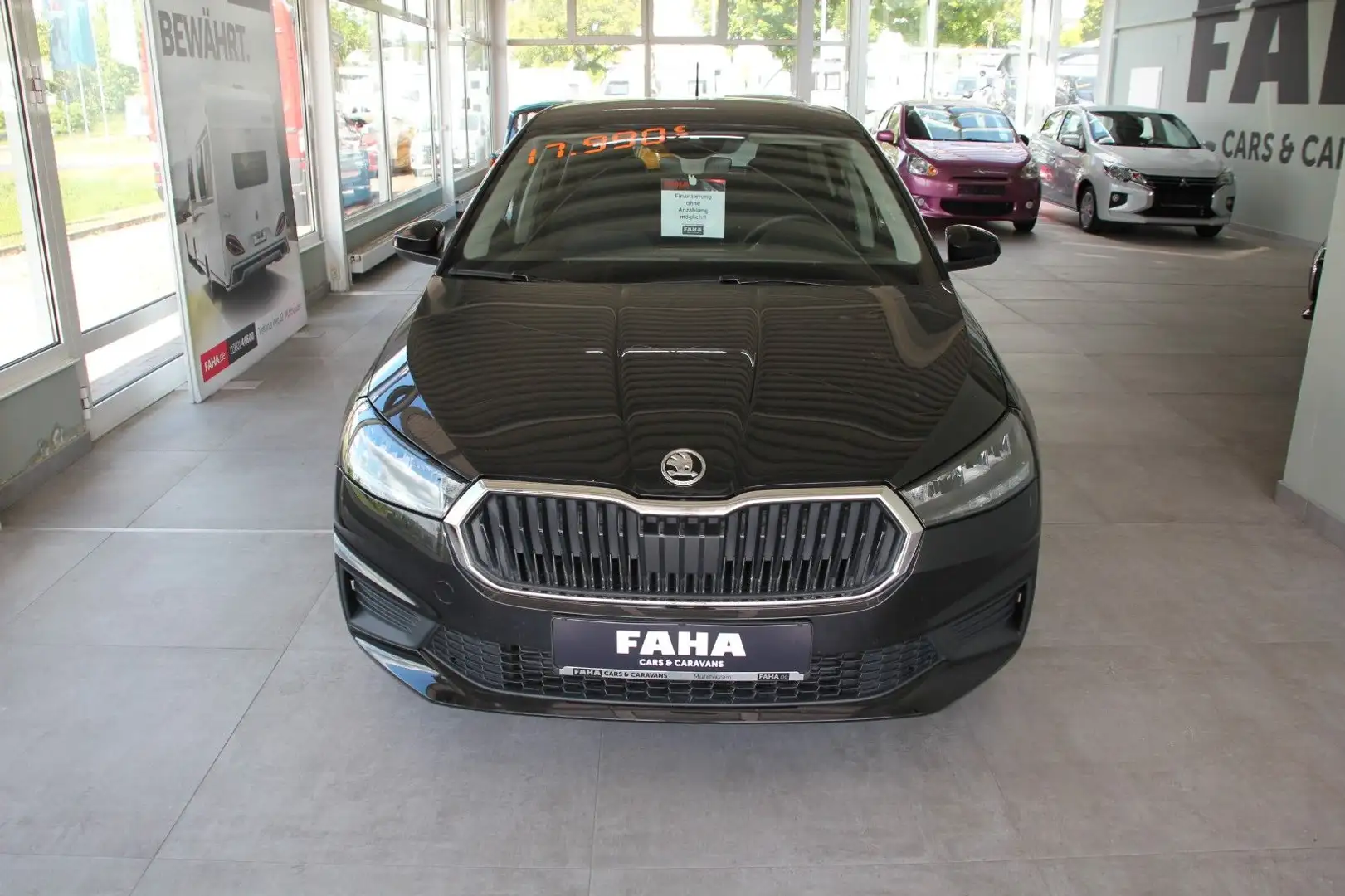 Skoda Fabia 1.0 TSI Ambition Schwarz - 2