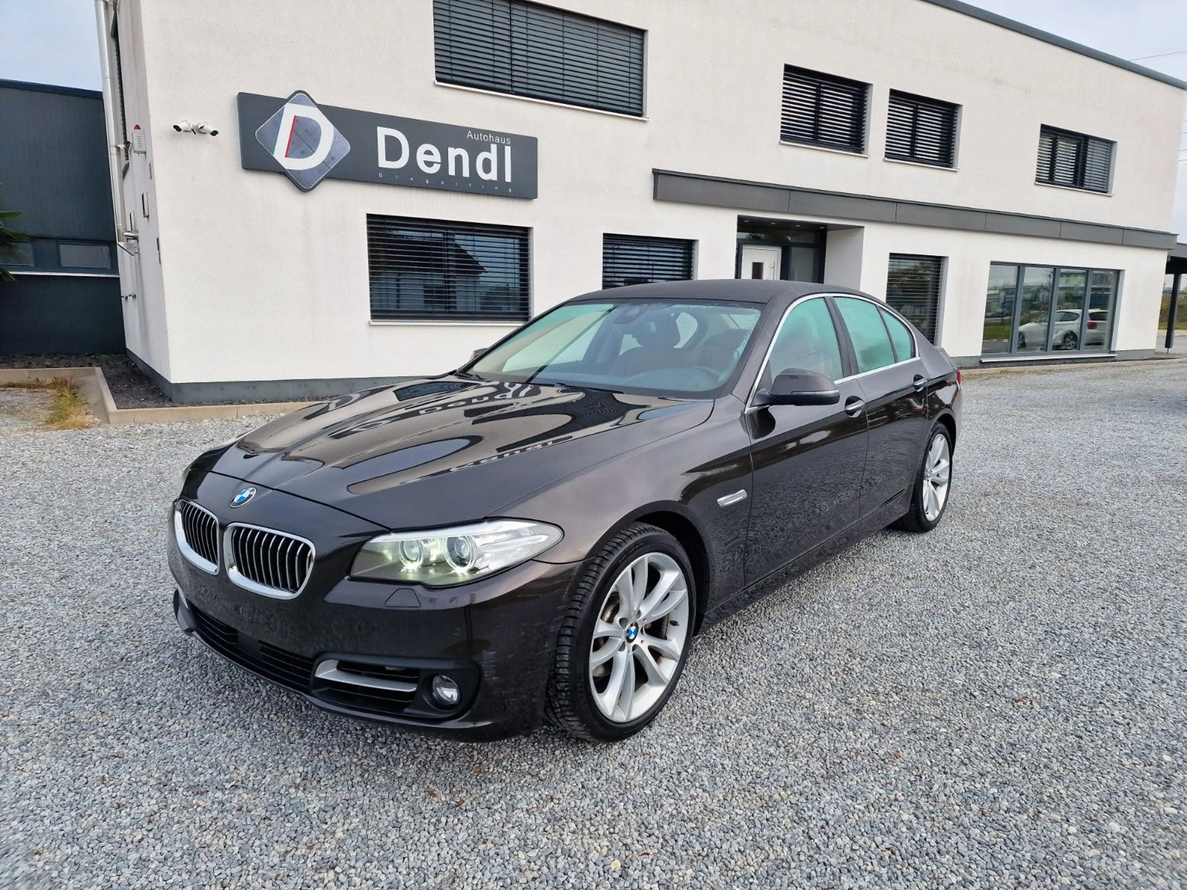 BMW 520 d Limousine Aut., Leder, HiFi, PDC, AHK, LED
