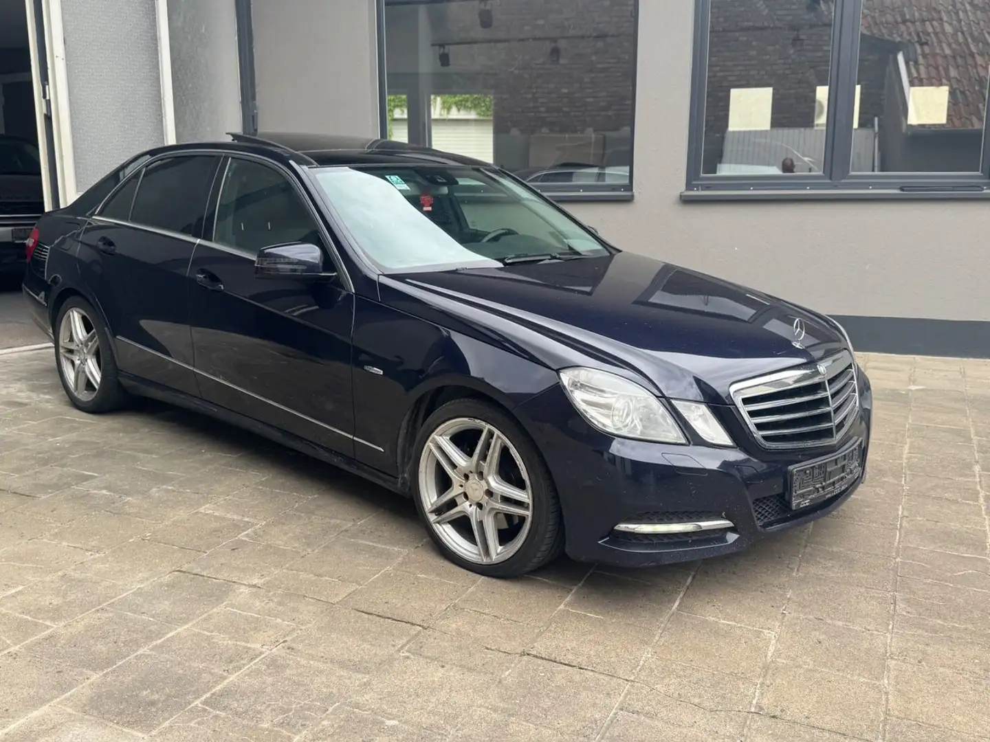 Mercedes-Benz E 350 ~Avantgarde+PANO+NAVI+LEDER~VOLL Niebieski - 2