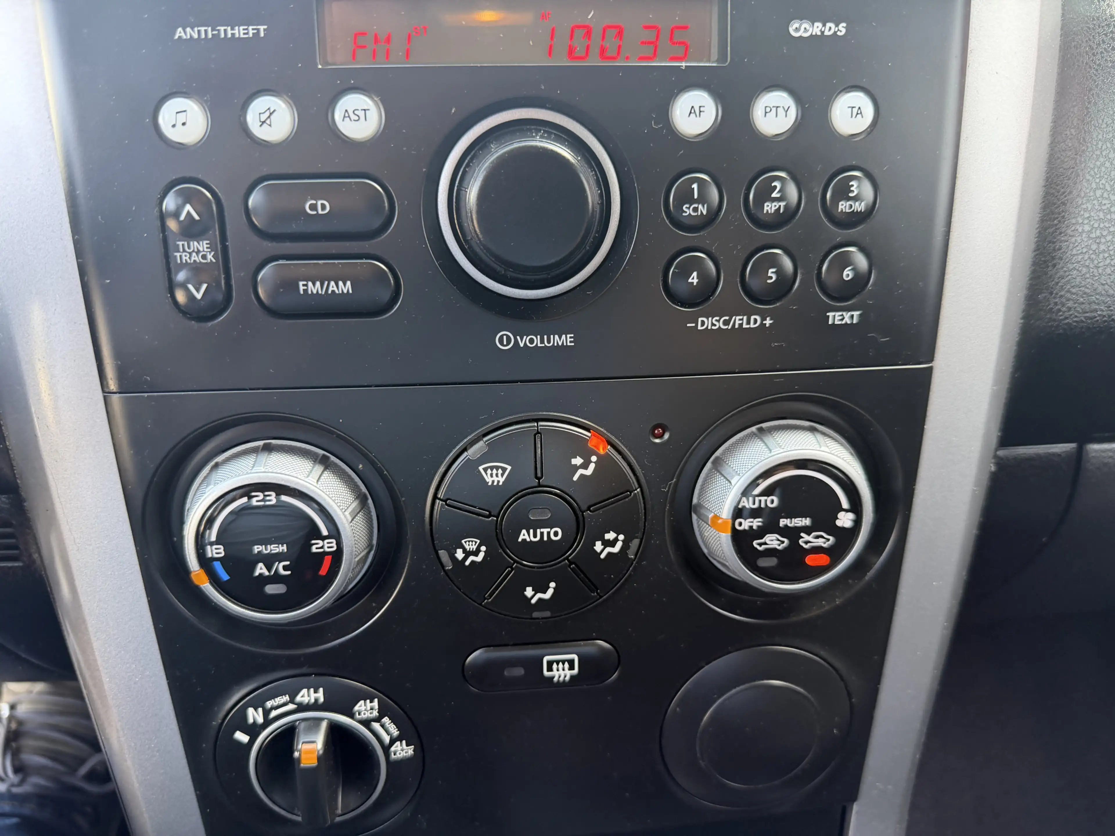 Suzuki Grand Vitara 2.0-16V Shogun / Trekhaak / Airco / Clima / Elek R — photo 17