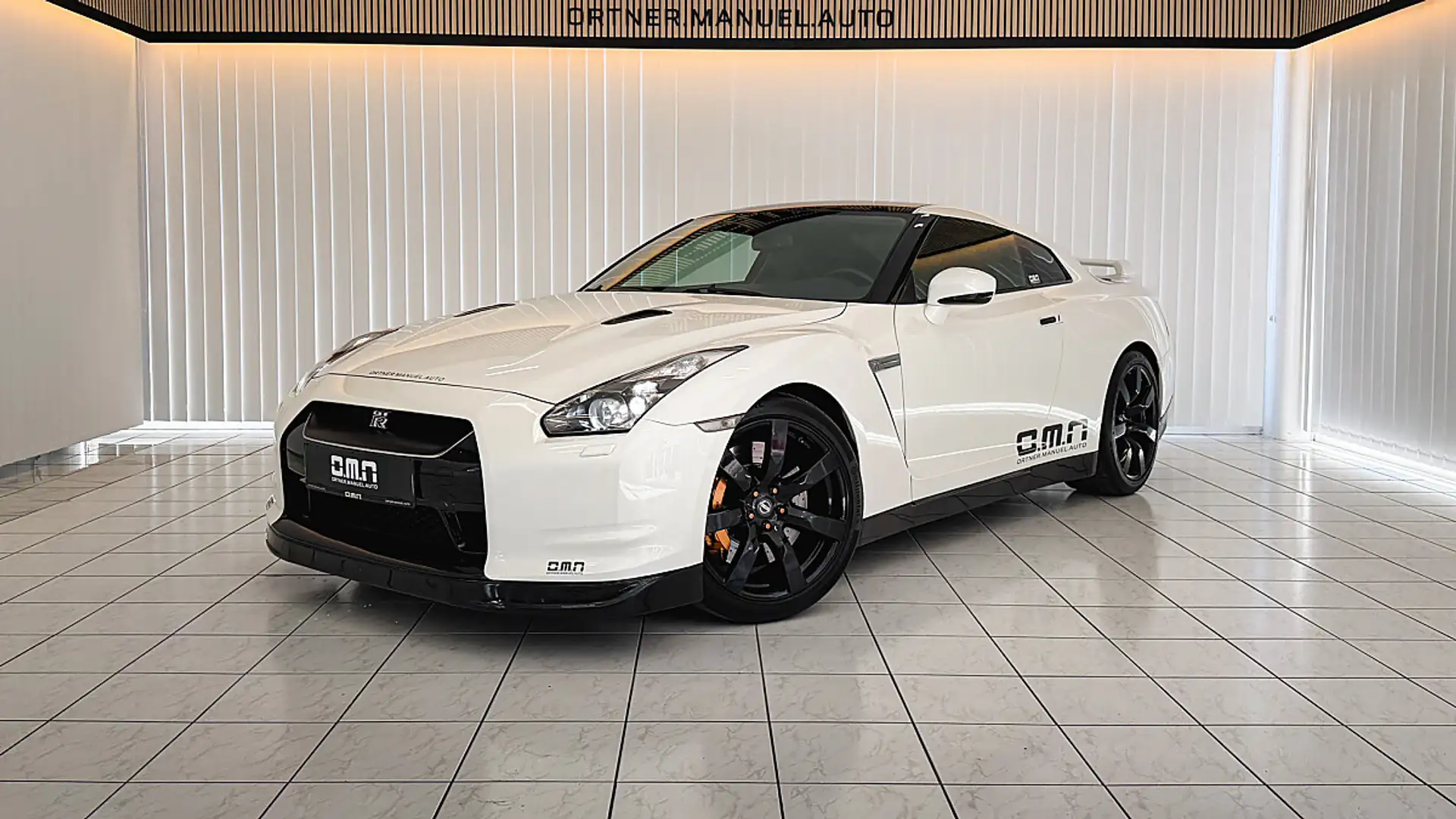 Nissan GT-R Premium Edition Weiß - 1