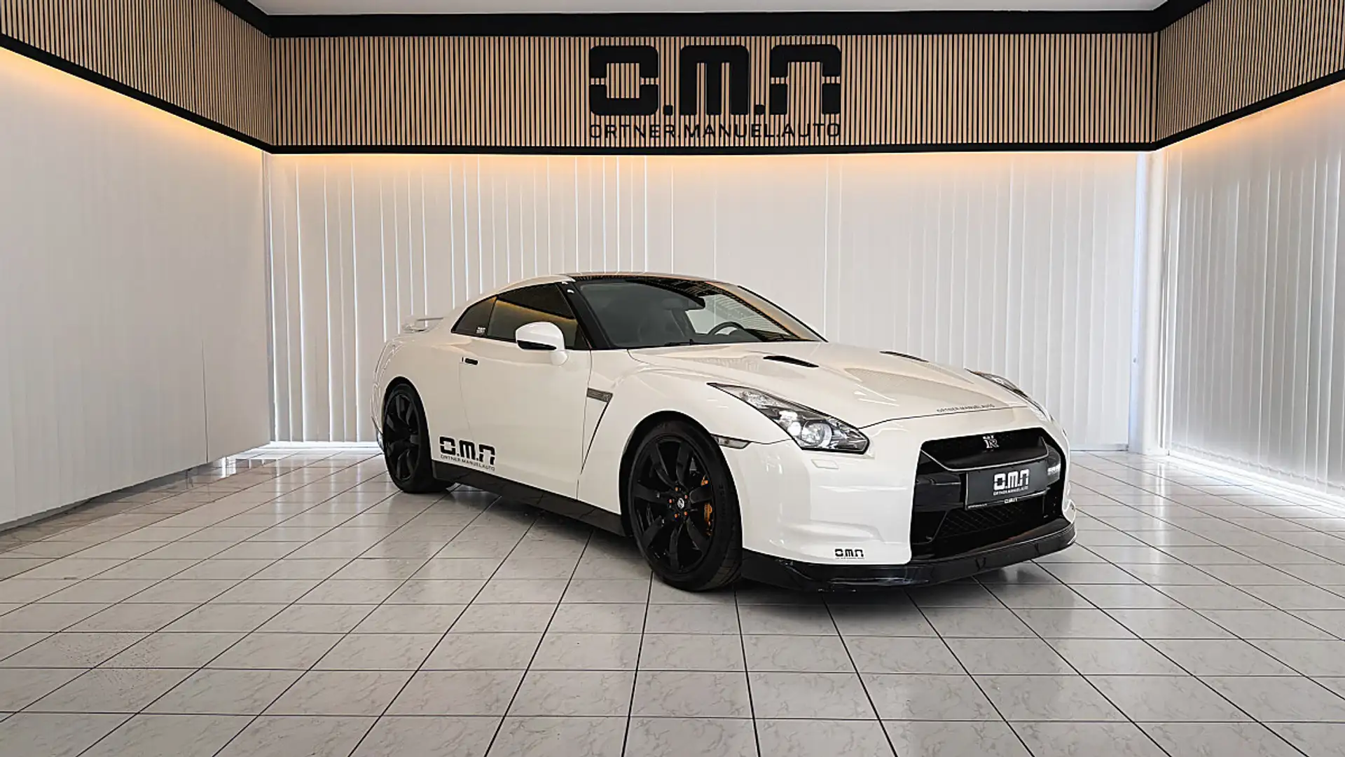 Nissan GT-R Premium Edition Weiß - 2