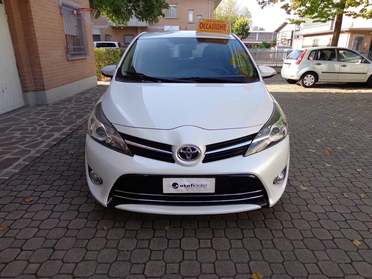 Toyota Verso Verso 2014 1.6 Active 7p.t Weiß - 2