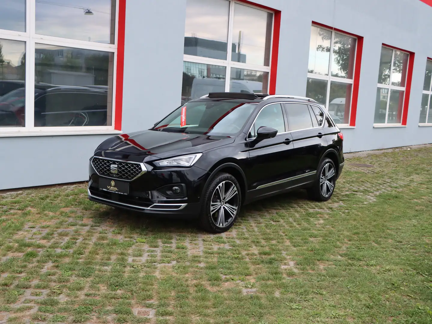 SEAT Tarraco Xcellence 4Drive|7-Sitzer|Panorama|Anhängerkupp Noir - 2