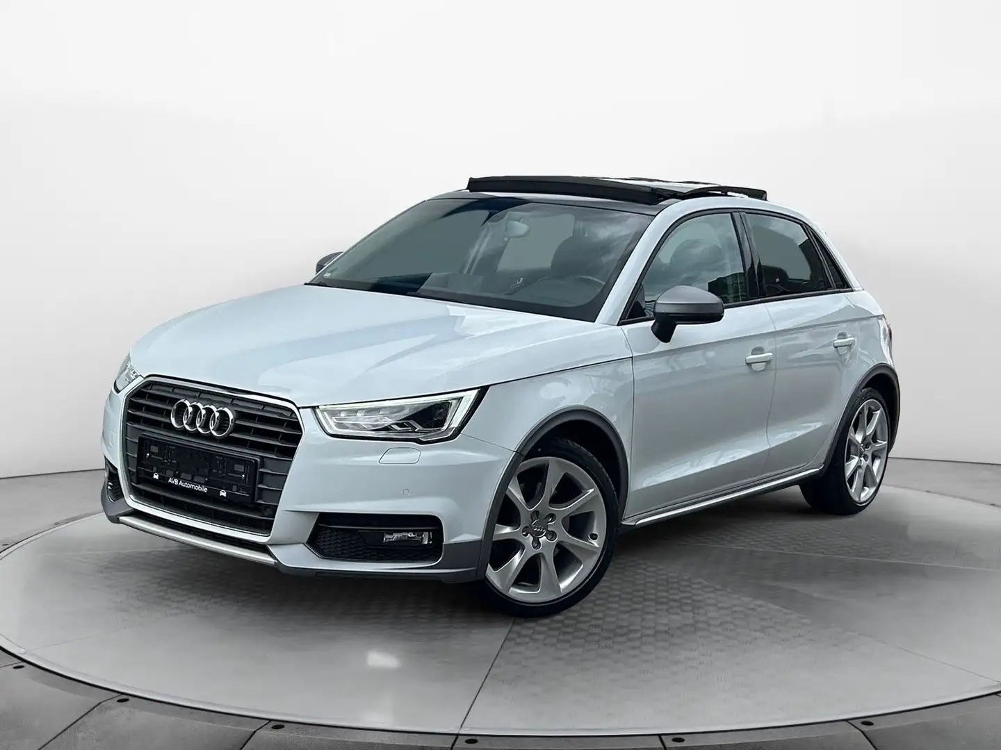 Audi A1 Sportback sport AUTOMATIK*PDC*XENON*ALCANTARA Weiß - 1