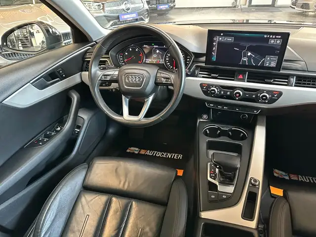 Audi A4 Avant view 6