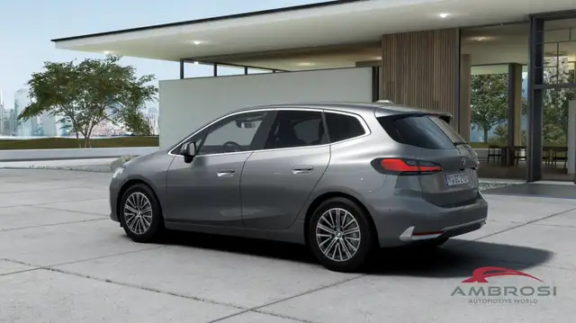BMW 2 Series view 2