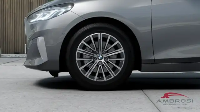 BMW 2 Series view 8
