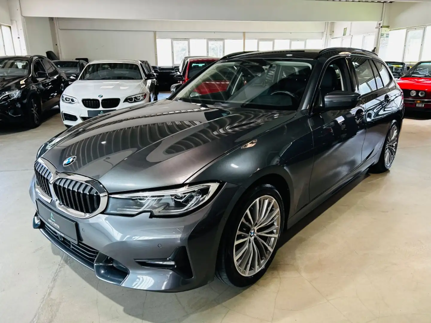 BMW 320 d xDrive Sport Line*Laser*Acc*Ambiente*Ahk* Grau - 2