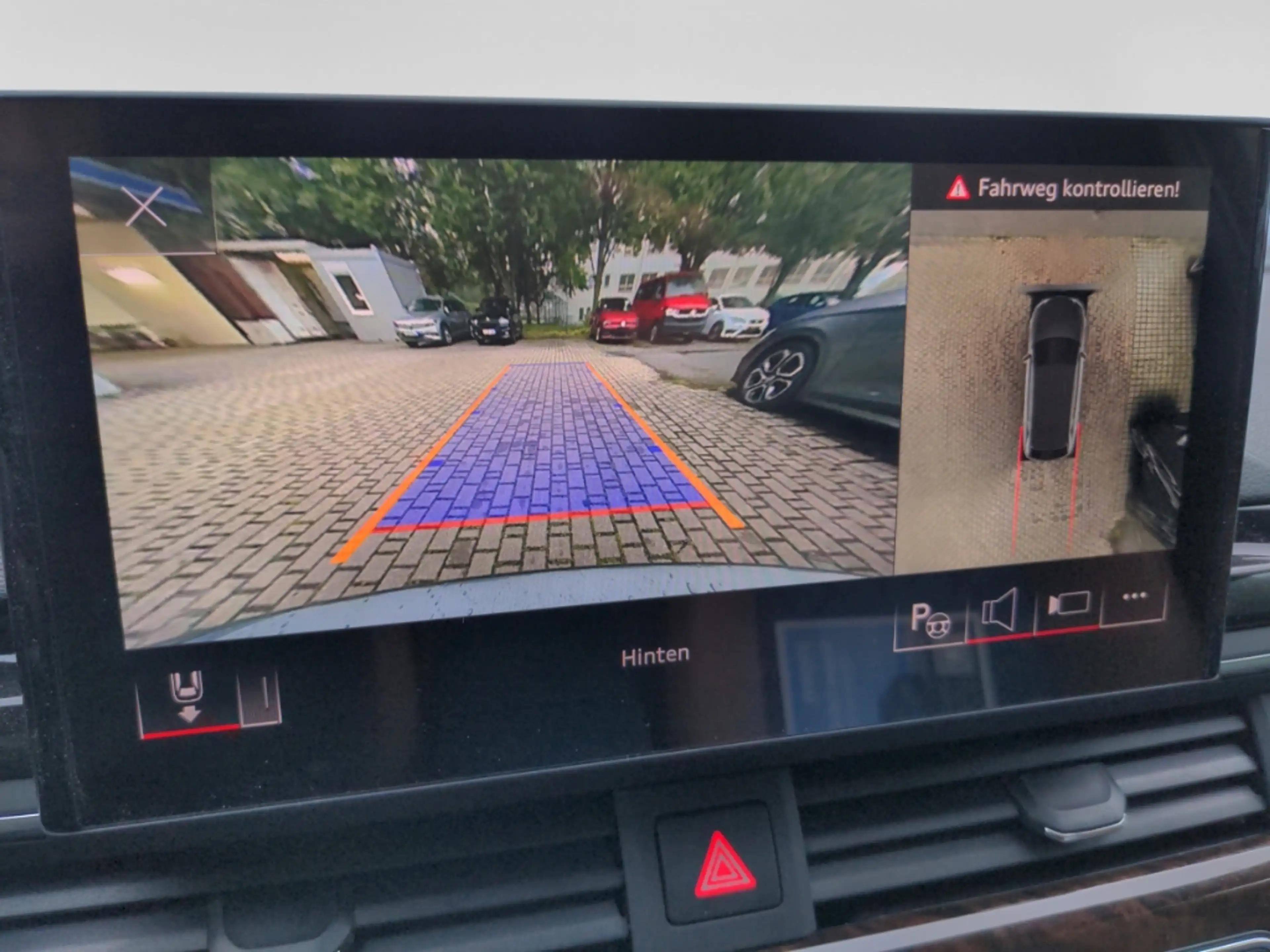 Audi S4 Avant TDI quattro Matrix STHZ Navi HUD B&O Pano 36 — photo 15