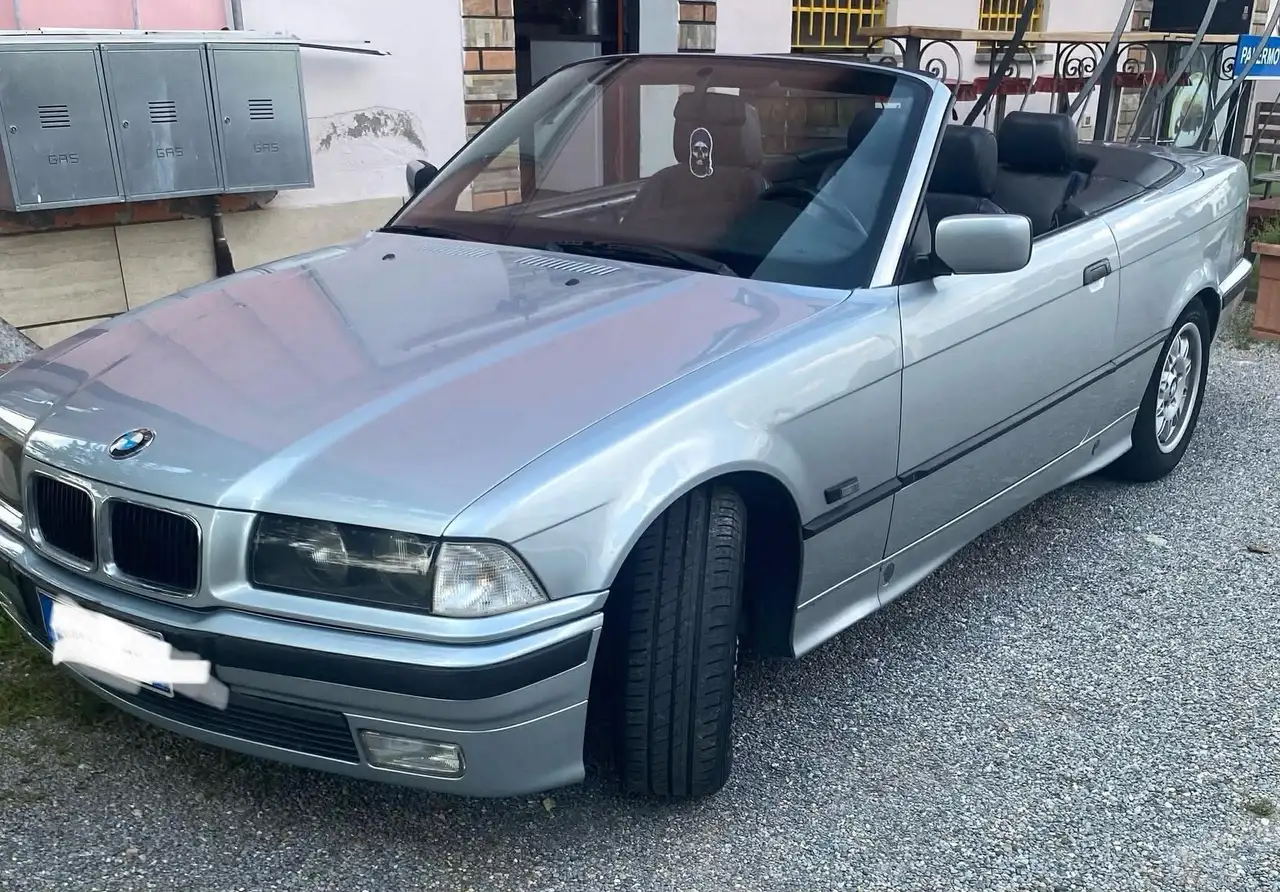 BMW 318, foto 1