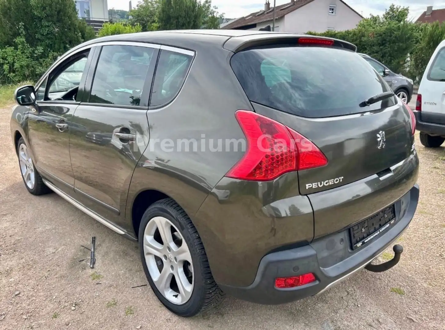 Peugeot 3008 1.6 Platinum *Automatik*Leder*Panorama*AHK* Braun - 2
