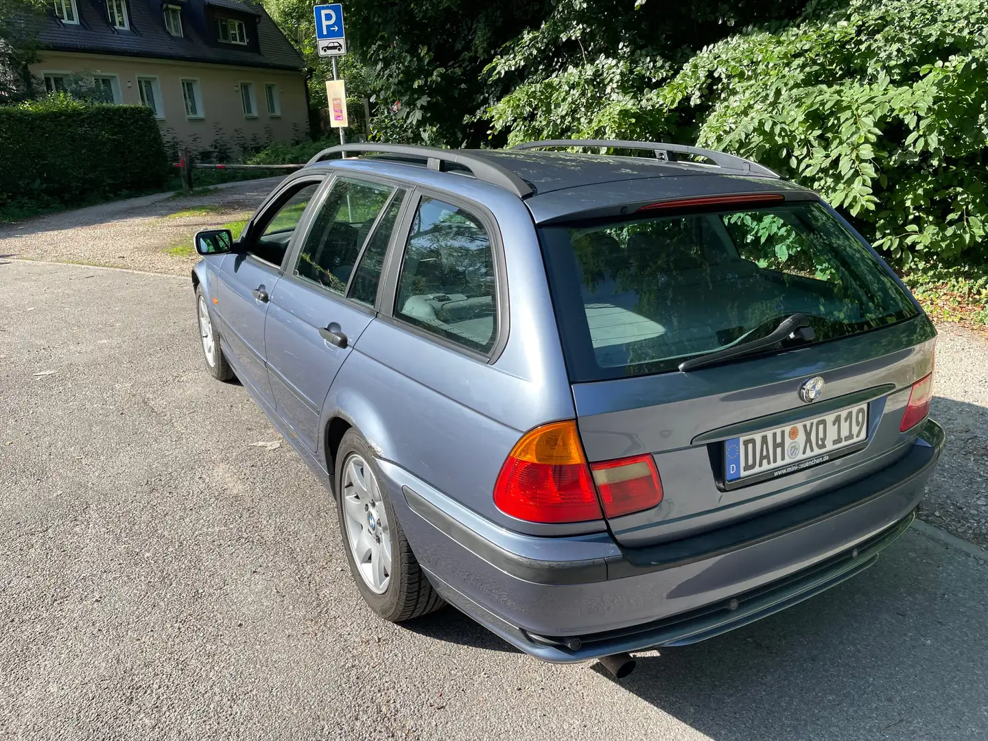 BMW 318 318i touring Bleu - 2