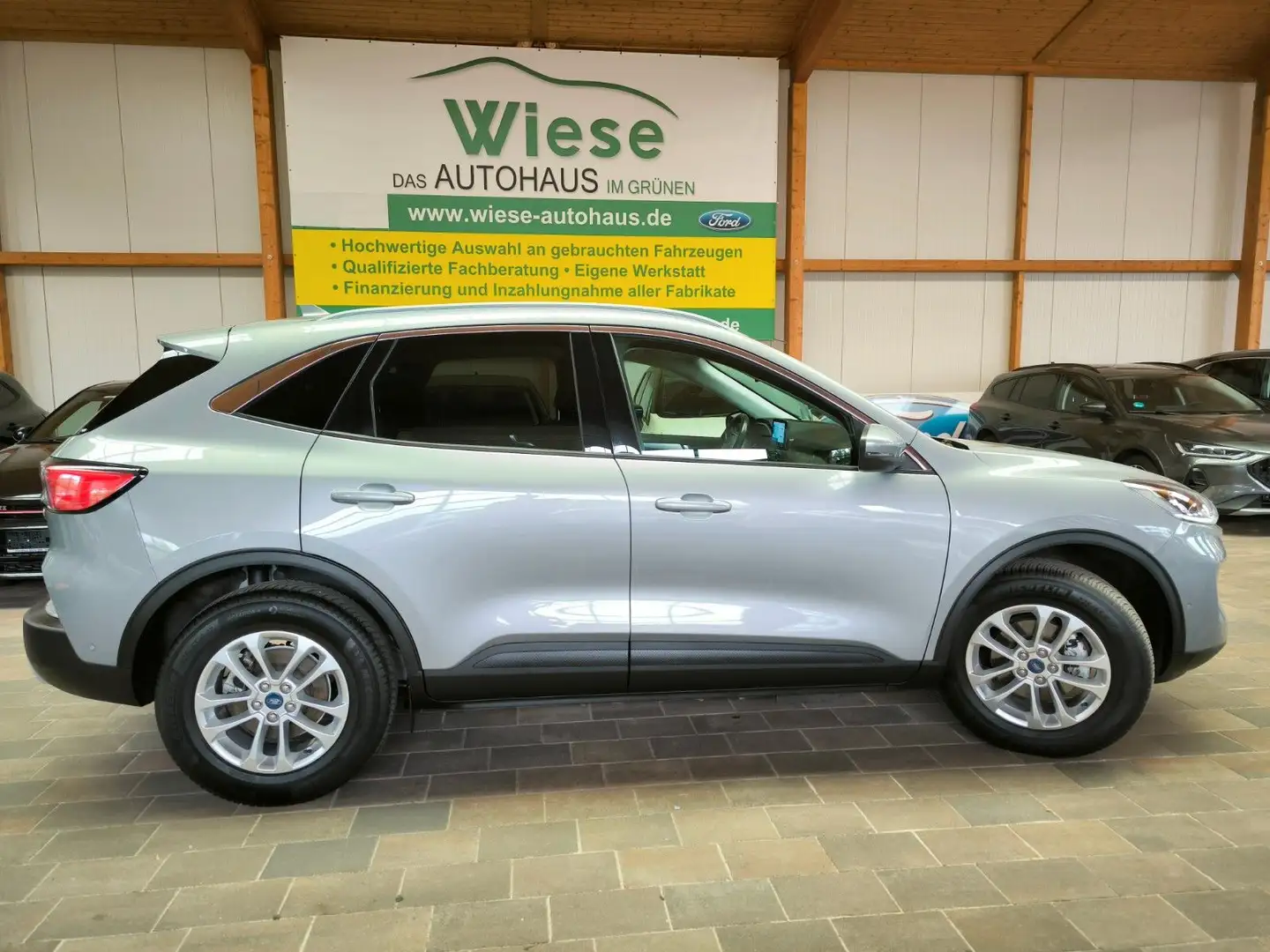 Ford Kuga 2,5 PHEV  Titanium,LED,HUD,IACC,2xCam,GJR Silber - 2