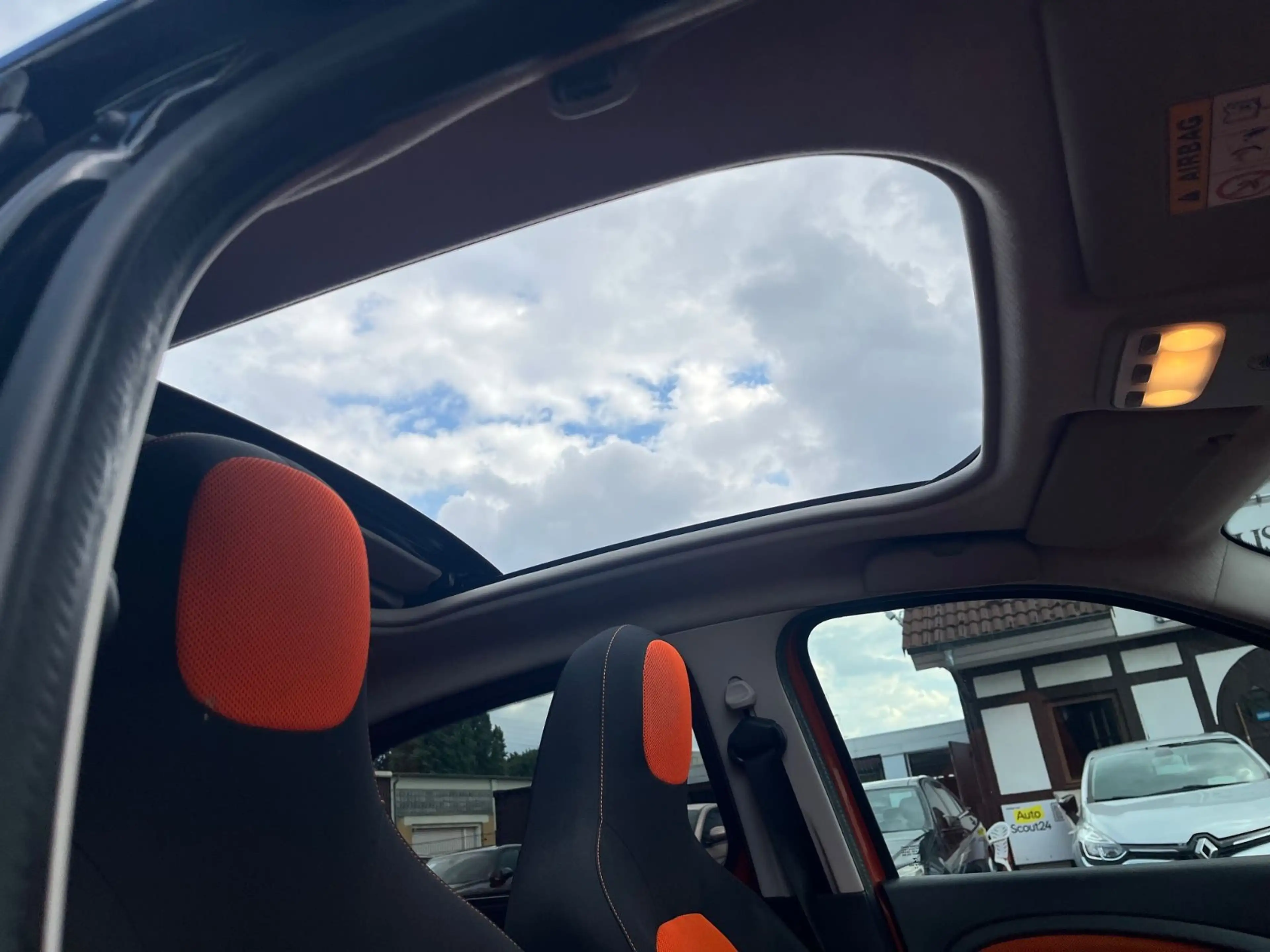 smart forFour Passion 66 kW / Cabrio / Kamera / JBL — photo 11