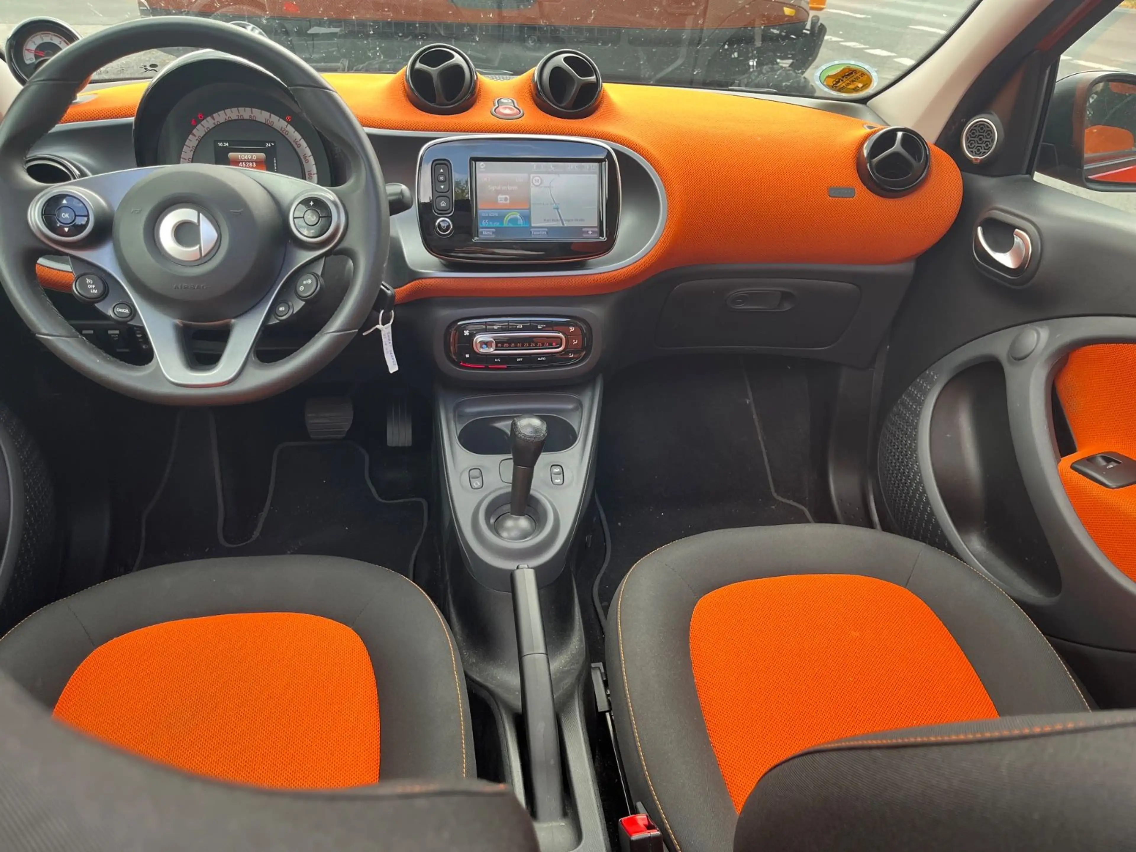 smart forFour Passion 66 kW / Cabrio / Kamera / JBL — photo 8