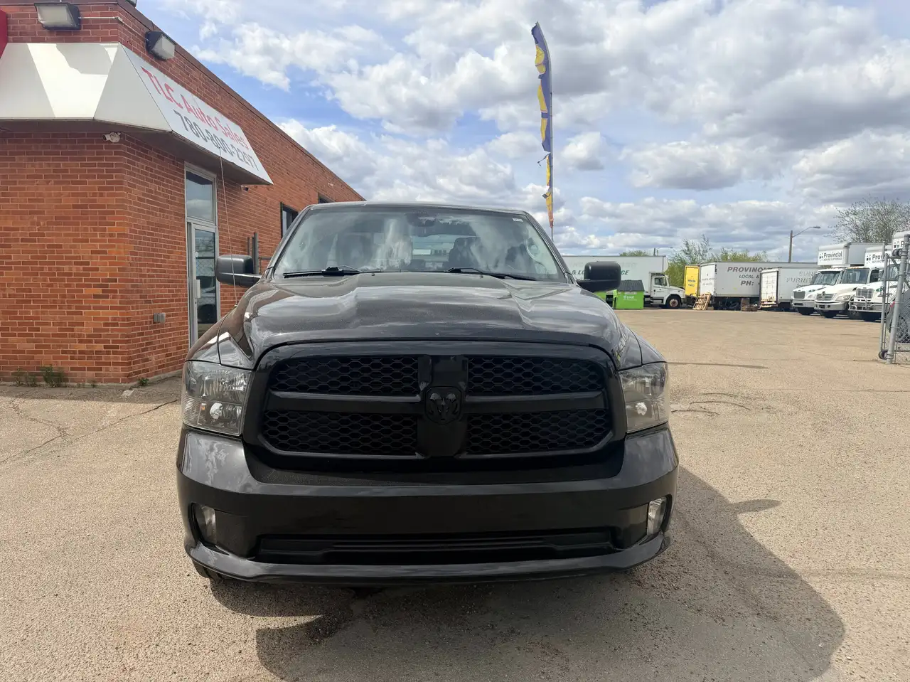 RAM 1500 снимка RAM 1500
