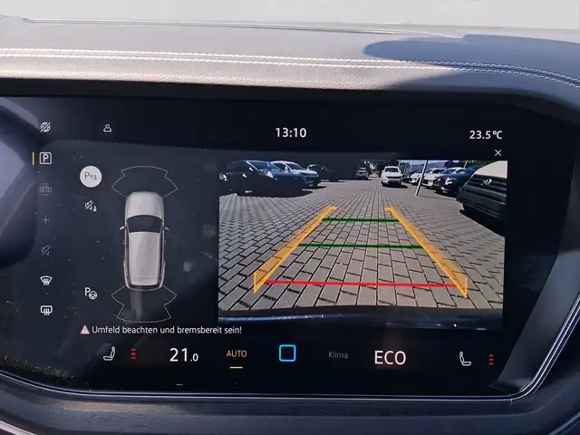 Volkswagen Touareg view 15