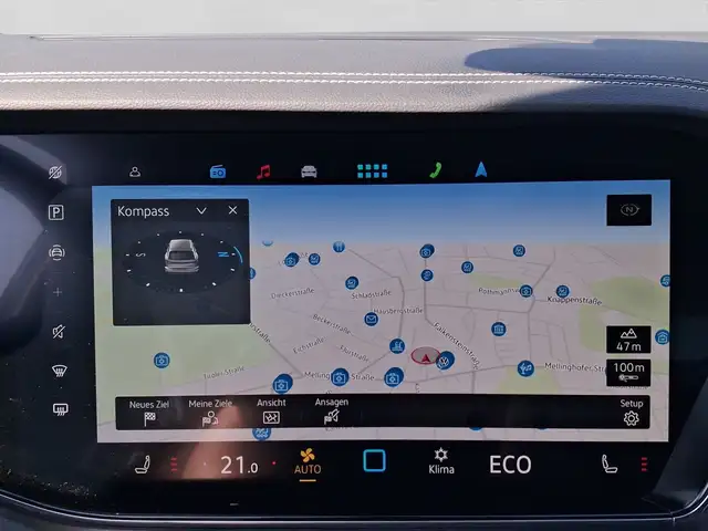 Volkswagen Touareg view 13