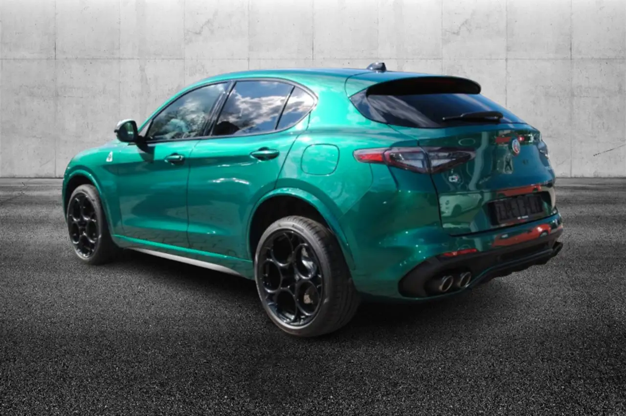 Alfa Romeo Stelvio 2025