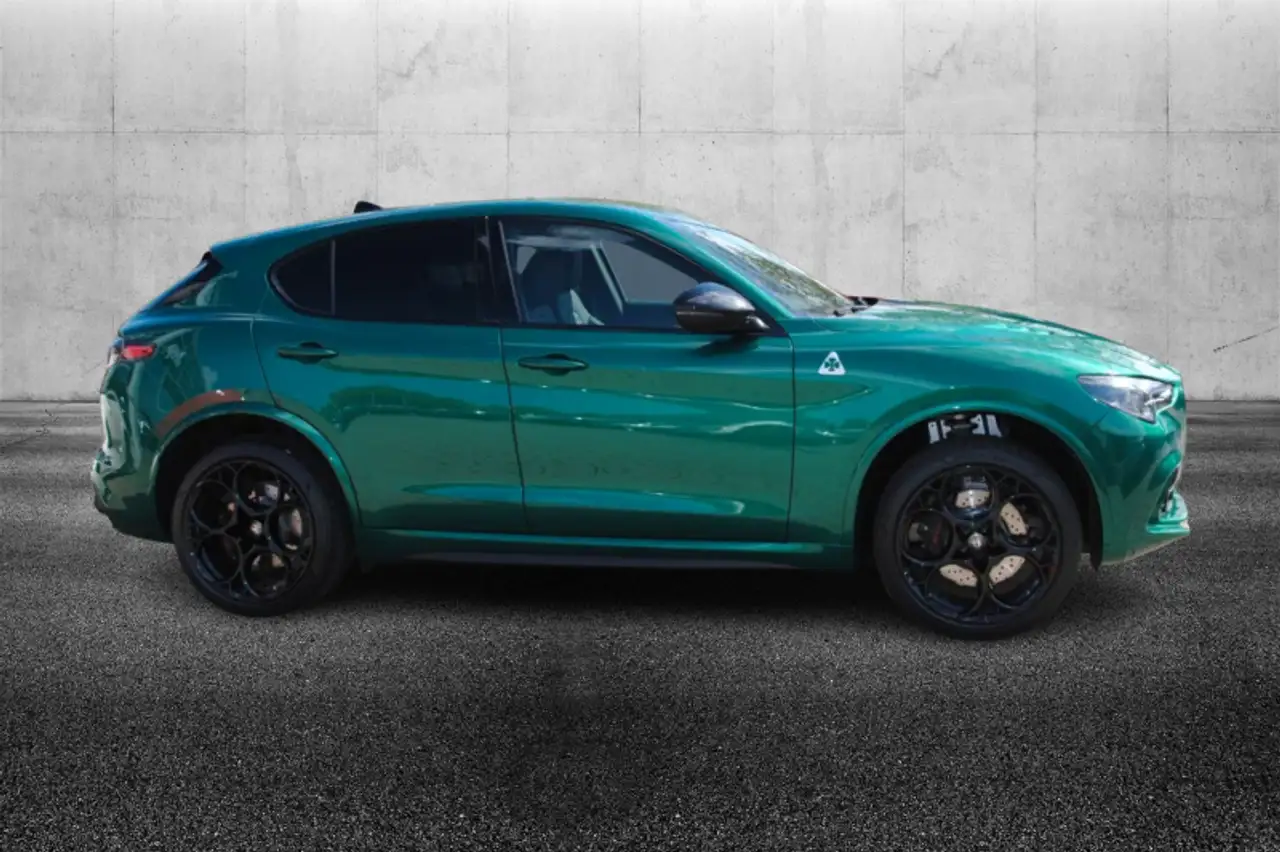 Alfa Romeo Stelvio 2025