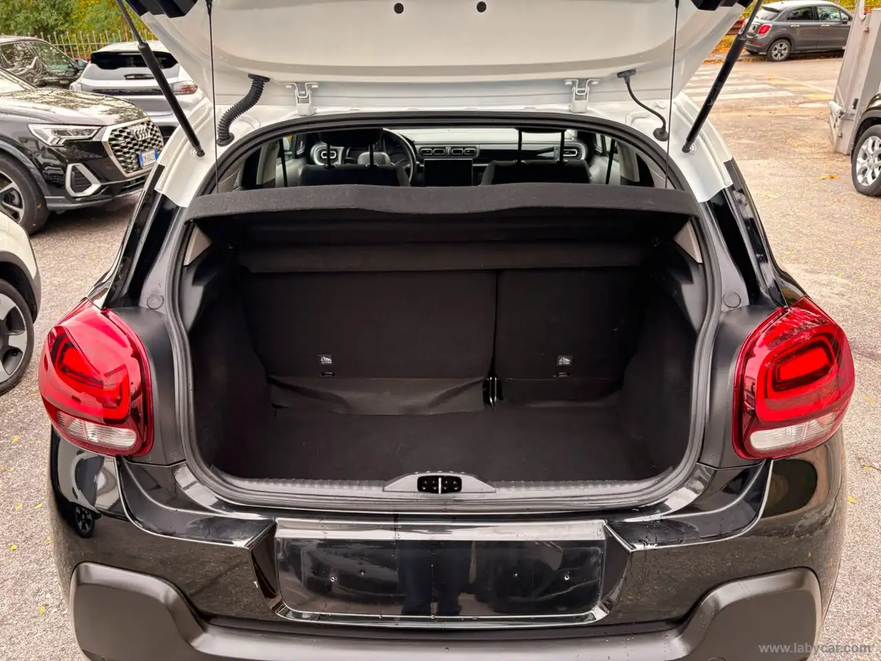 2023 Citroen C3 PureTech 110 S&S Shine, photograph 10