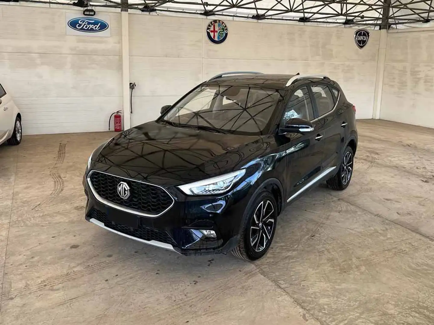 MG ZS 1.5 VTi-tech Luxury Nero - 1