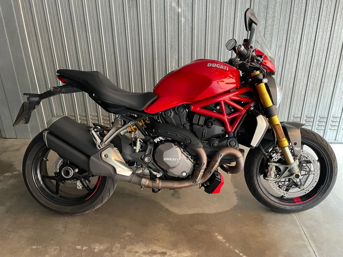 Ducati Monster 1200 S red Rosso - 1