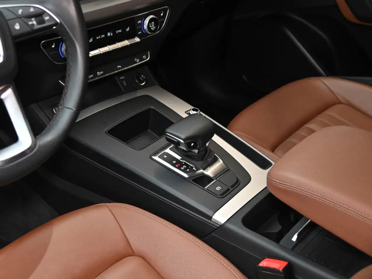 Audi Q5 снимка Audi Q5