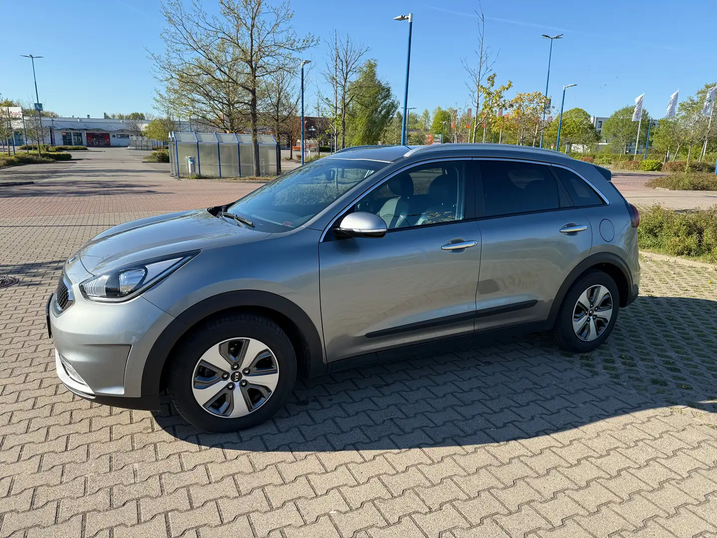 Kia Niro Niro 1.6 GDI HEV 2WD OPF Aut. Vision siva - 2