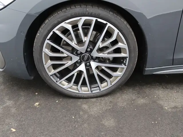 Audi A5 view 12