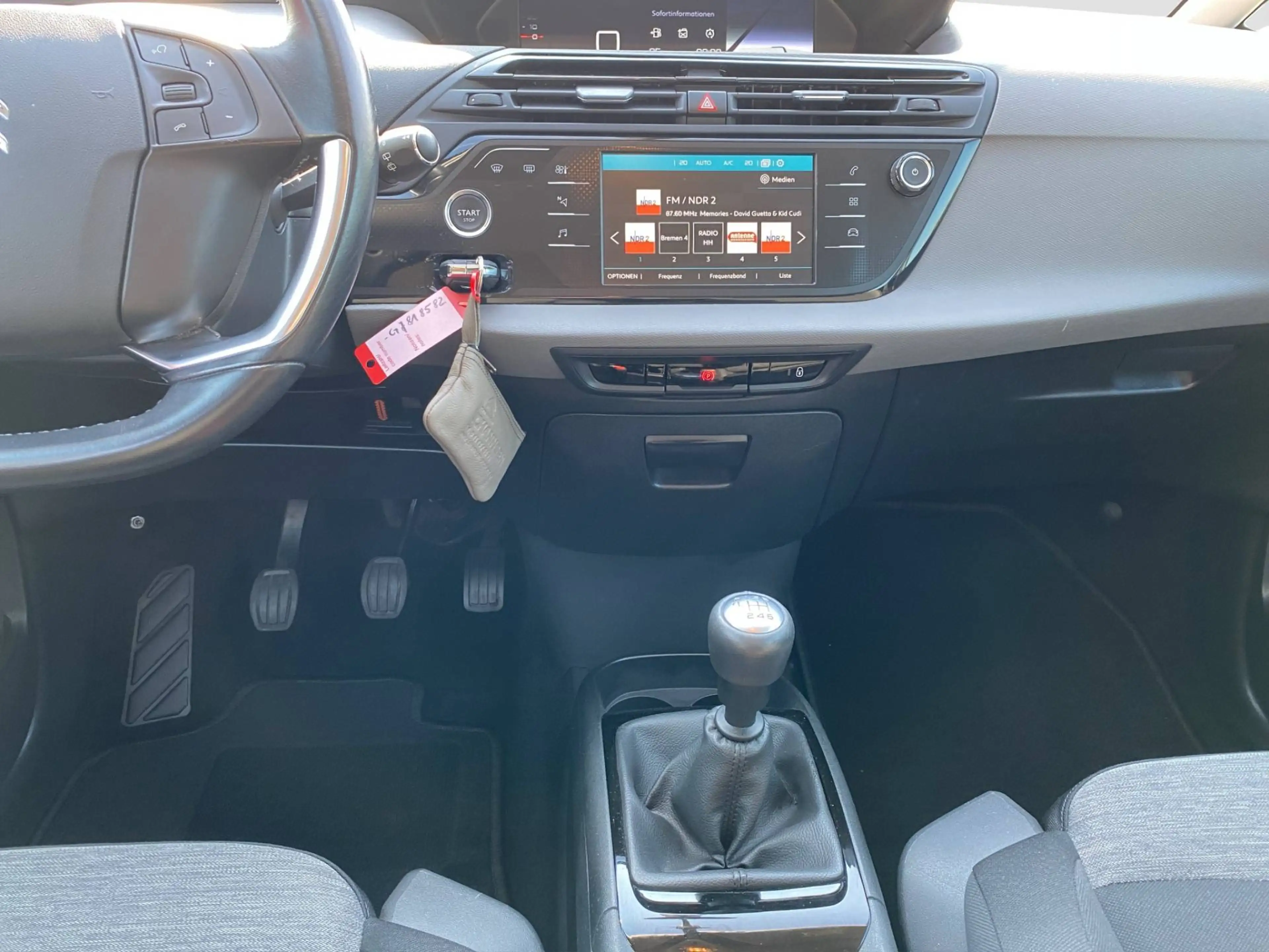 Citroen Grand C4 Picasso PT 130 Selection — photo 14