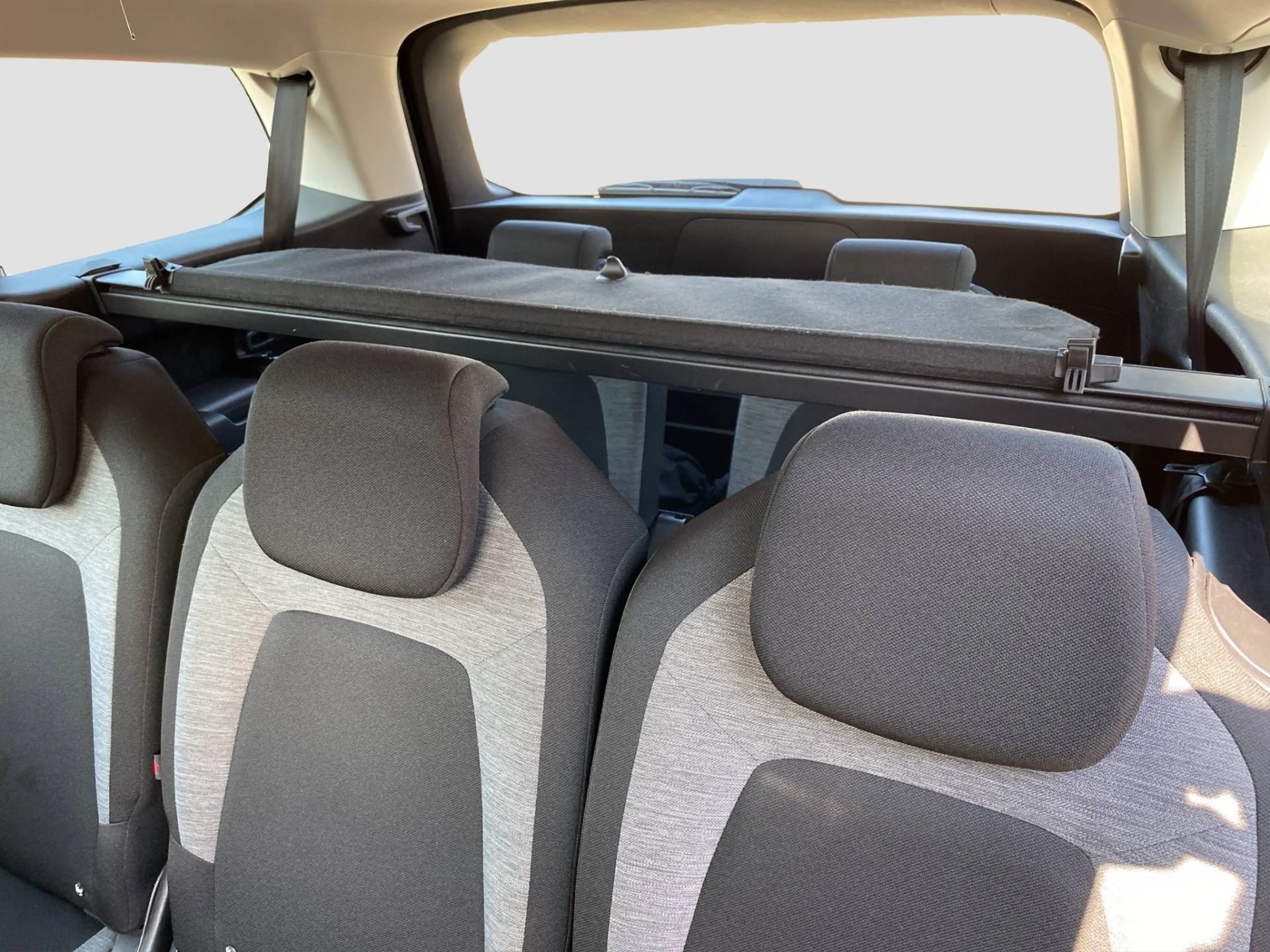 Citroen Grand C4 Picasso PT 130 Selection — photo 12