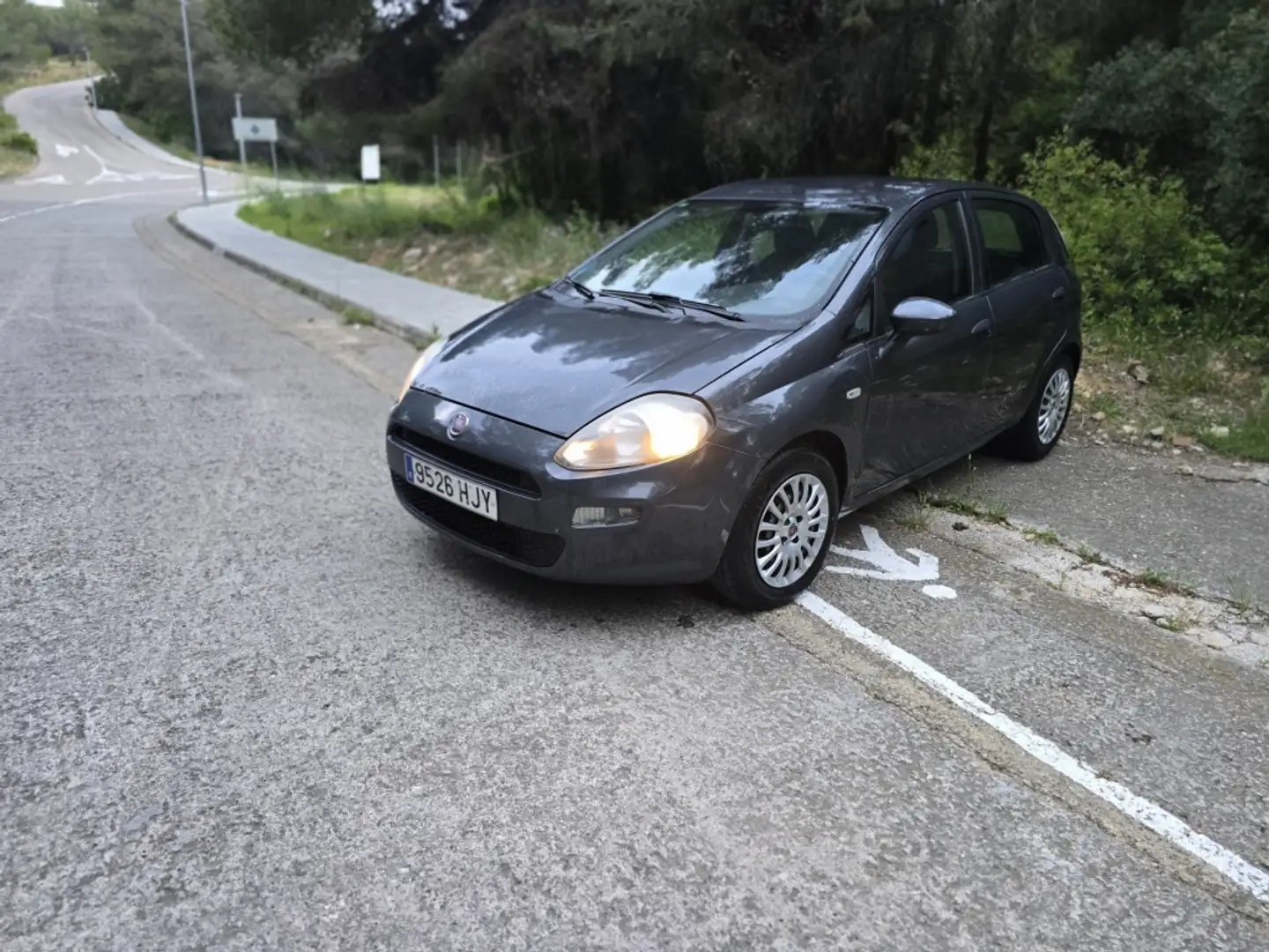 Fiat Punto 1.2 S&S Lounge 51kW Gris - 1