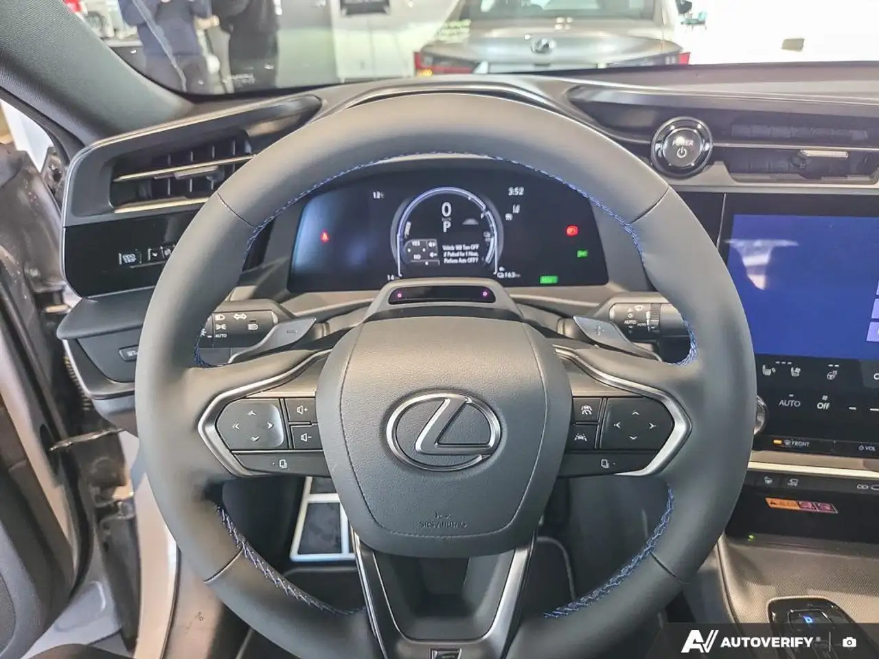 Lexus RZ снимка Lexus RZ