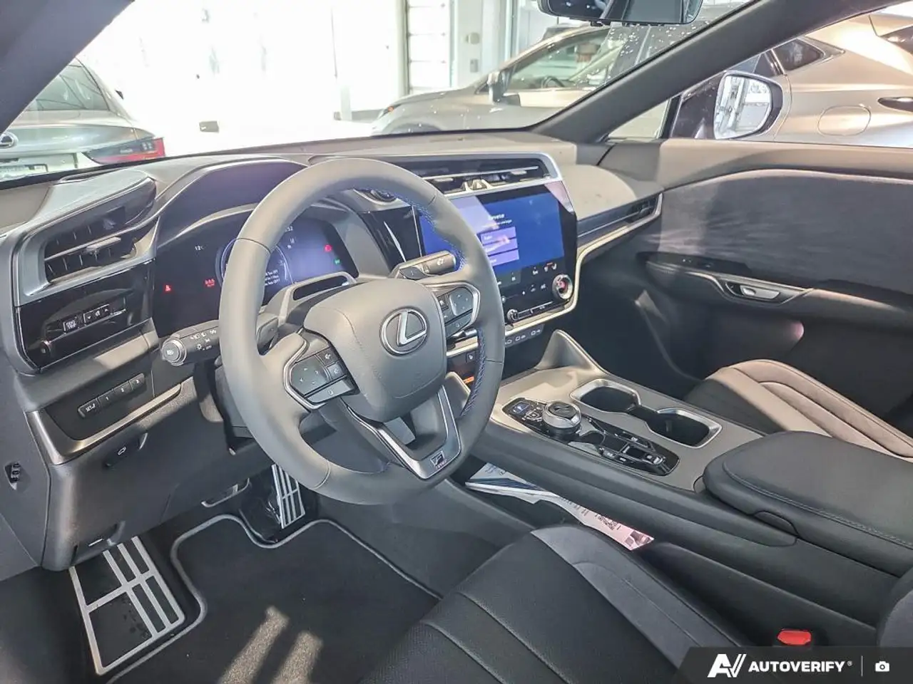 Lexus RZ снимка Lexus RZ
