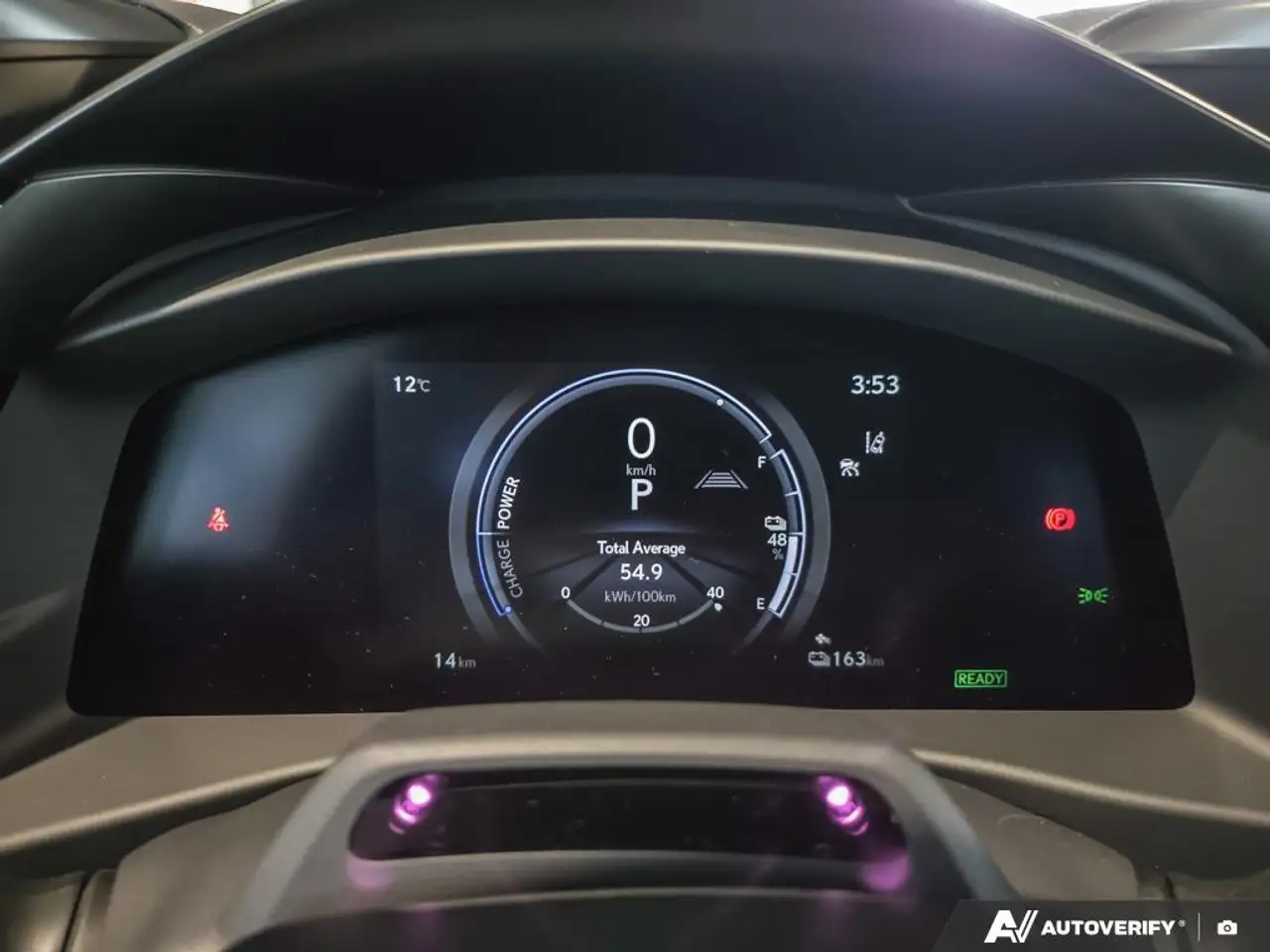 Lexus RZ снимка Lexus RZ