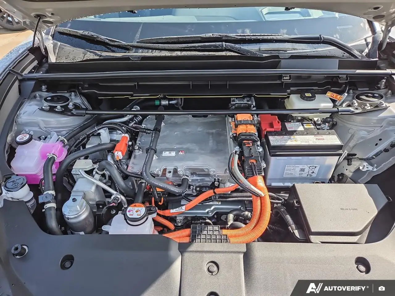 Lexus RZ снимка Lexus RZ