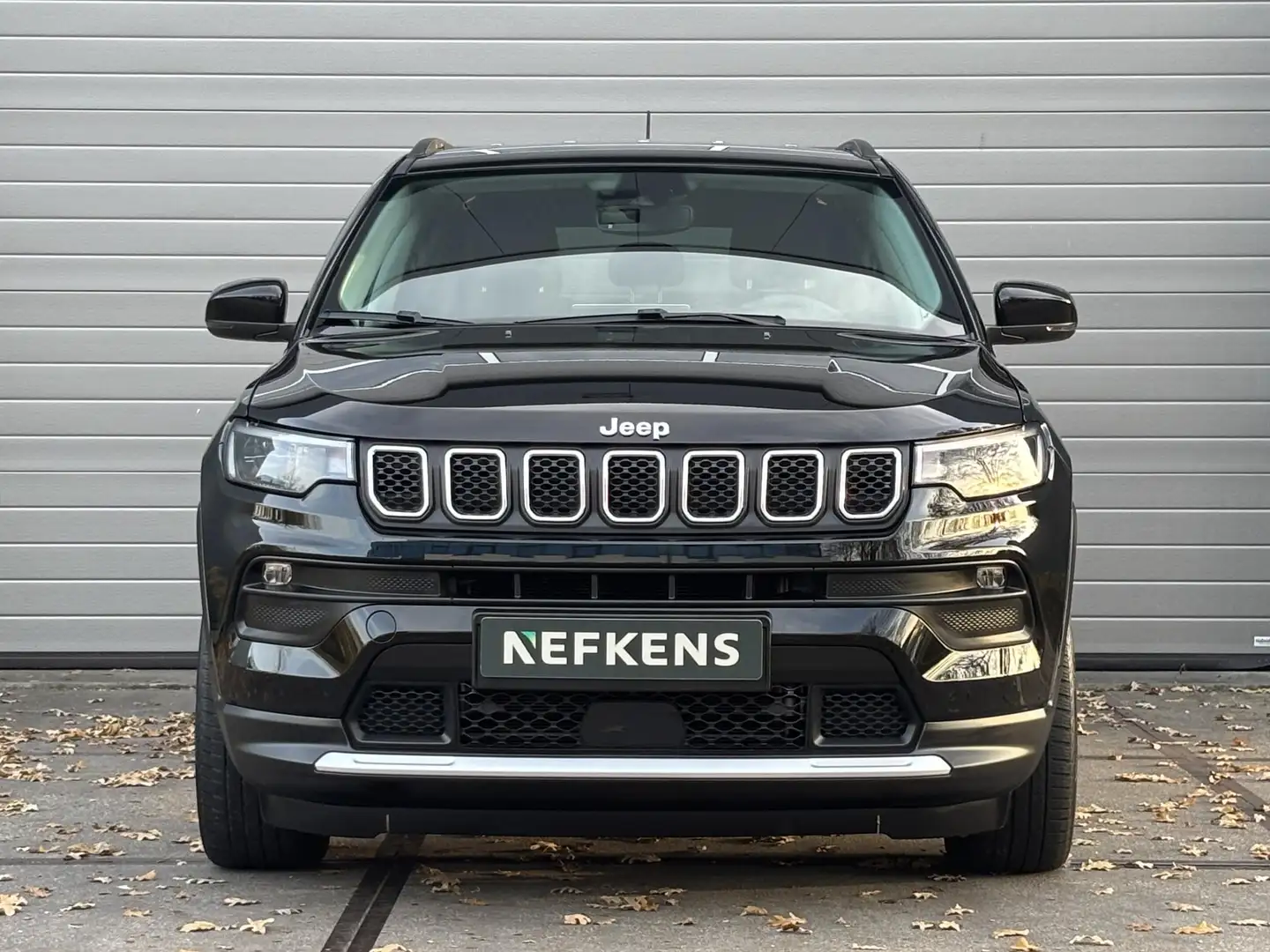 Jeep Compass 1.5T 130pk e-Hybrid Limited Automaat | 1ste eigena Noir - 2