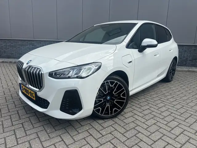 BMW 230 M-Sport 326PK plug in Ned auto
